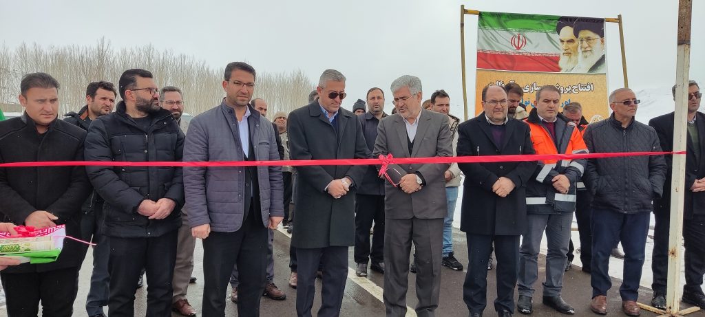 افتتحاح ۱۰کیلومتر راه روستایی با اعتبار ۱۵۰میلیارد ریال در چالدران