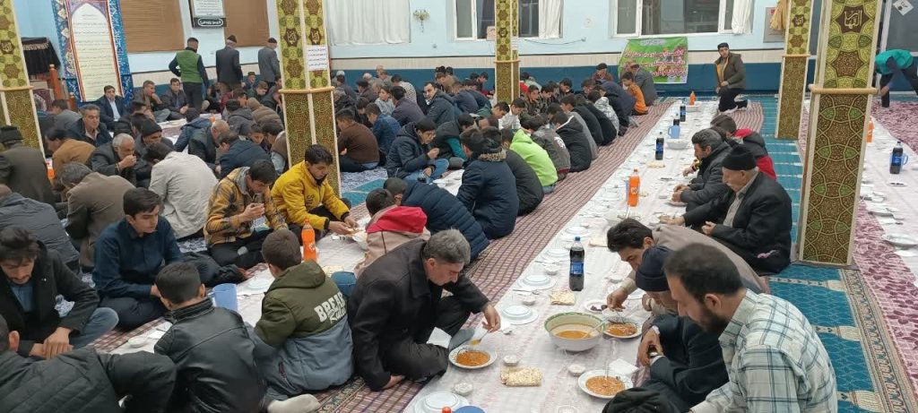 ۱۰ هزار پرس غذای گرم در طرح اطعام مهدوی